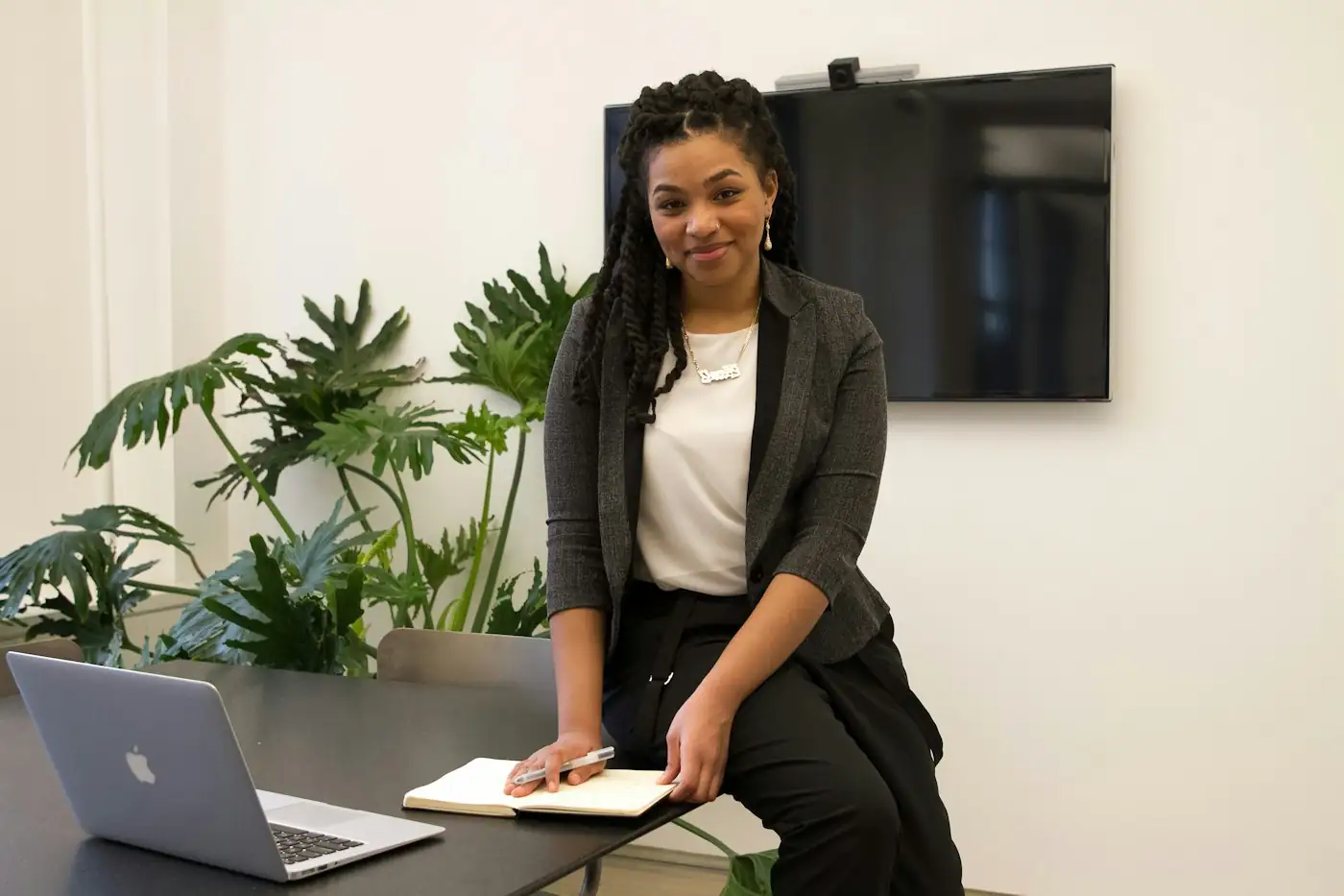 A loan officer explaining costs to a customer